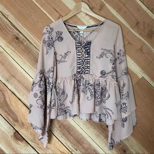 🌿Sun & Shadow Blouse w/ Bell Sleeves🌿